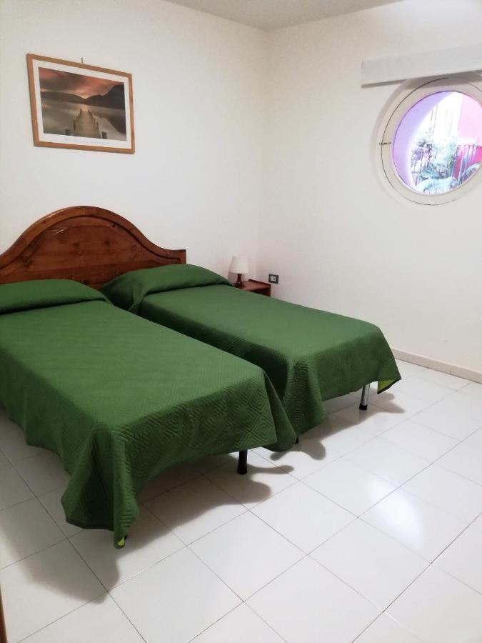 Il Sogno... Bed & Breakfast Salerno Bagian luar foto